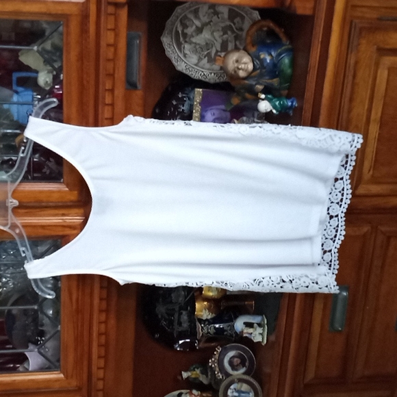 Attention Brand, Lace material,  Classy look, Size L - Picture 4 of 4